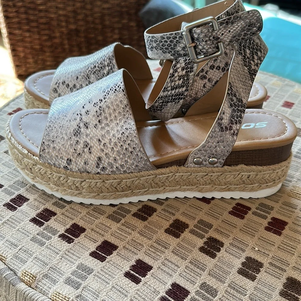 SODA Sandals Espadrille Snake Skin